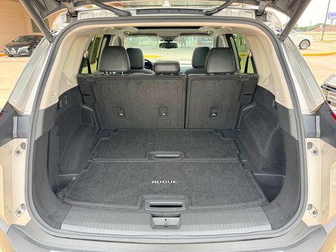 Used 2023 Nissan Rogue Platinum FWD image 29
