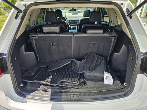 Used 2023 Volkswagen Atlas SEL R-Line AWD/4WD image 14