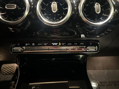 Used 2019 Mercedes-Benz A 220 4MATIC image 19