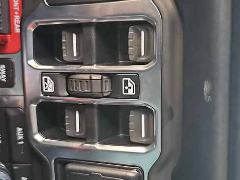 Used 2020 Jeep Wrangler Unlimited Rubicon AWD/4WD image 26