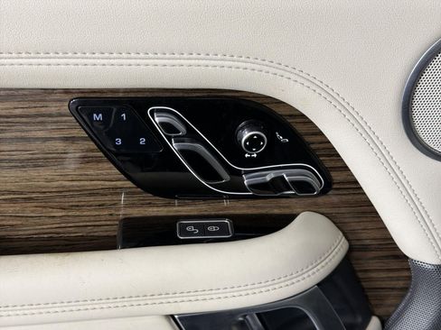 Used 2019 Land Rover Range Rover Supercharged image 23