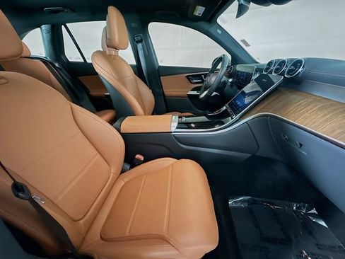 Certified 2023 Mercedes-Benz GLC 300 image 28