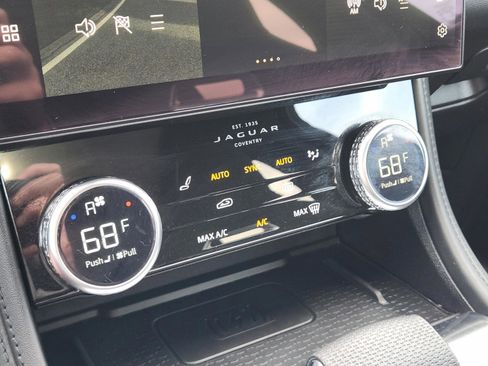 Used 2022 Jaguar F-PACE SVR AWD/4WD image 14