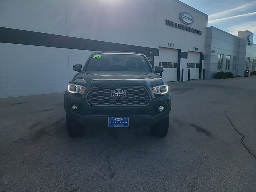 Used 2021 Toyota Tacoma TRD Off-Road AWD/4WD image 9
