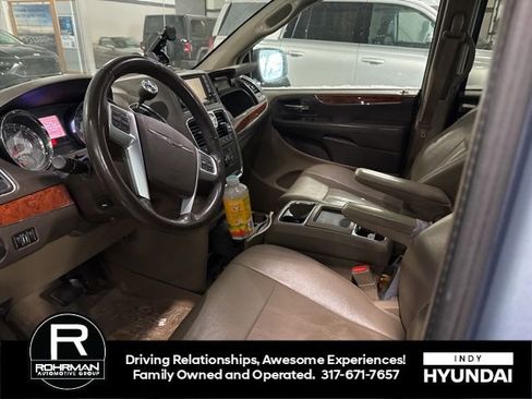 Used 2012 Chrysler Town & Country Touring-L w/ Entertainment Group #2 image 10