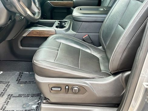 Used 2019 Chevrolet Silverado 1500 High Country w/ Technology Package AWD/4WD image 20