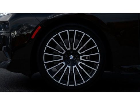 New 2026 BMW 760i xDrive image 7