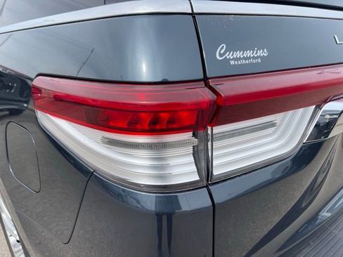 Used 2024 Lincoln Navigator Premiere image 11