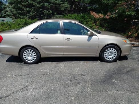 Used 2003 Toyota Camry XLE FWD image 4