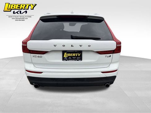 Used 2018 Volvo XC60 T6 Momentum image 6