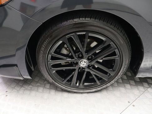 Used 2025 Toyota Camry SE FWD image 4