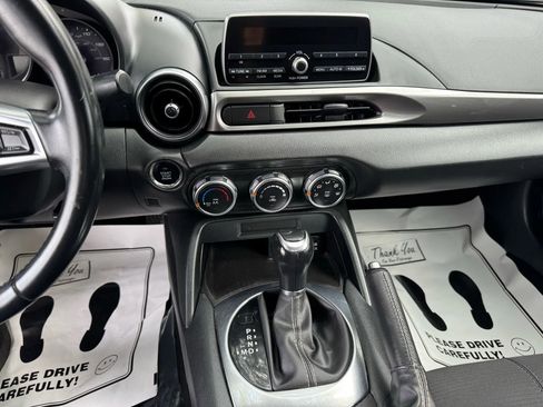 Used 2017 FIAT 124 Spider Classica image 19