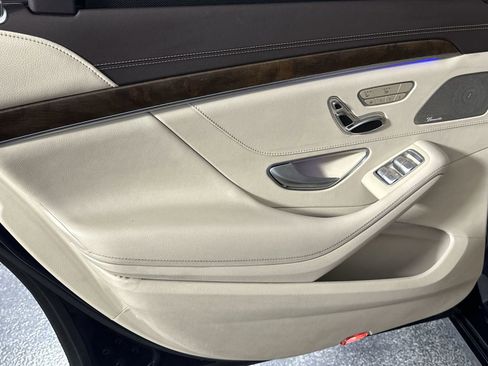 Used 2017 Mercedes-Benz S 550 4MATIC Sedan image 30