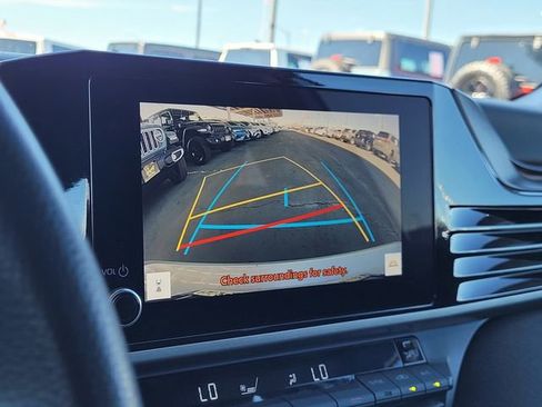 Used 2025 Toyota Camry LE image 10