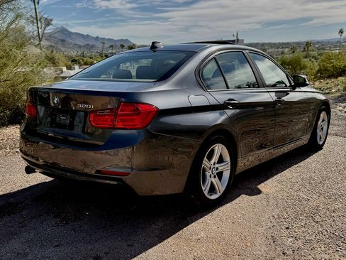 Used 2014 BMW 320i Sedan image 9