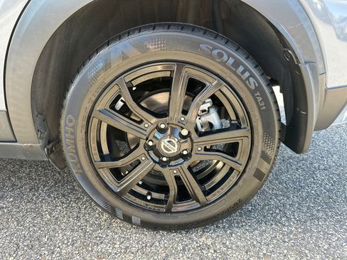 Certified 2021 Nissan Kicks SR w/ SR Premium Package image 19