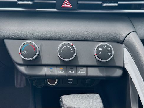 New 2026 Hyundai Elantra SE FWD image 12