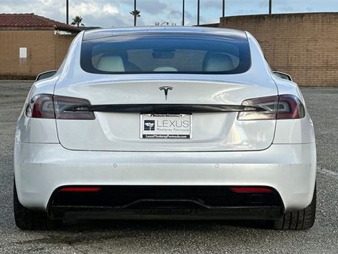 Used 2022 Tesla Model S image 5