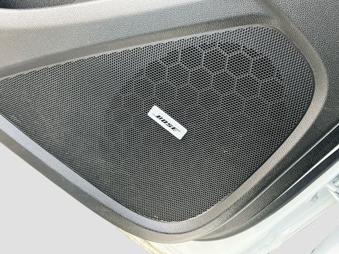 Used 2022 Chevrolet Traverse Premier AWD/4WD image 19