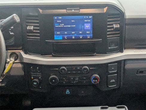 Used 2025 Ford F250 XLT image 19
