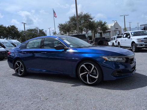 Used 2022 Honda Accord Sport image 3