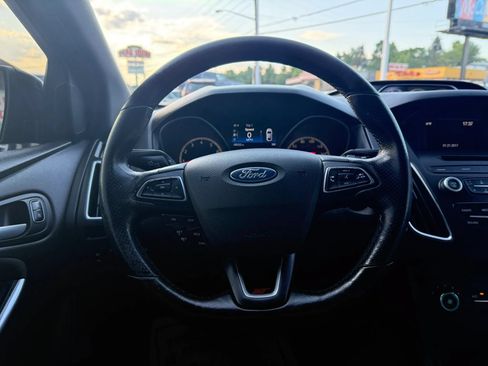 Used 2017 Ford Focus ST FWD image 25