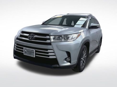 Used 2019 Toyota Highlander XLE image 21