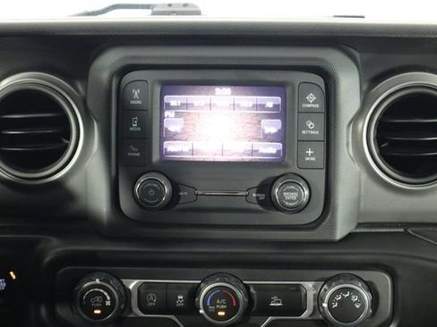 Used 2021 Jeep Wrangler Unlimited Sport AWD/4WD image 25