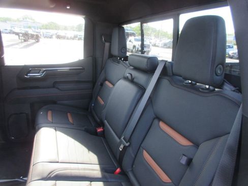New 2026 GMC Sierra 1500 AT4 w/ AT4 Premium Package AWD/4WD image 14