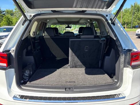 Certified 2023 Volkswagen Atlas SEL R-Line AWD/4WD image 15