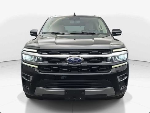 Used 2024 Ford Expedition Limited image 3