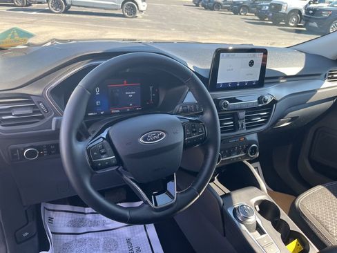 Used 2024 Ford Escape Active image 10