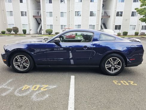 Used 2011 Ford Mustang Premium w/ 201A Rapid Spec Order Code image 2