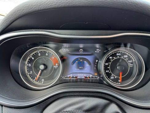 Used 2020 Jeep Cherokee Trailhawk w/ Cold Weather Group AWD/4WD image 21