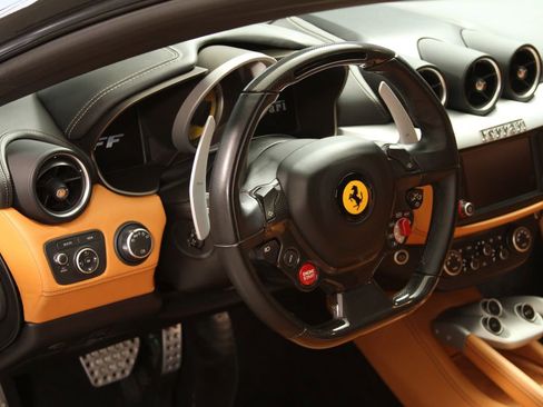 Used 2016 Ferrari FF image 71