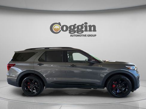 Certified 2023 Ford Explorer ST w/ Equipment Group 401A image 6