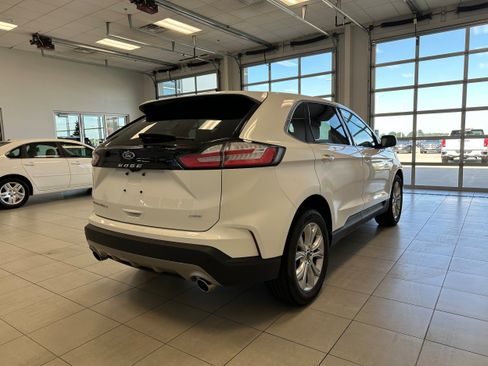Used 2024 Ford Edge Titanium w/ Equipment Group 301A AWD/4WD image 5
