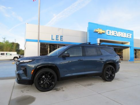 New 2026 Chevrolet Traverse RS w/ LPO, Floor Liner Package FWD image 1