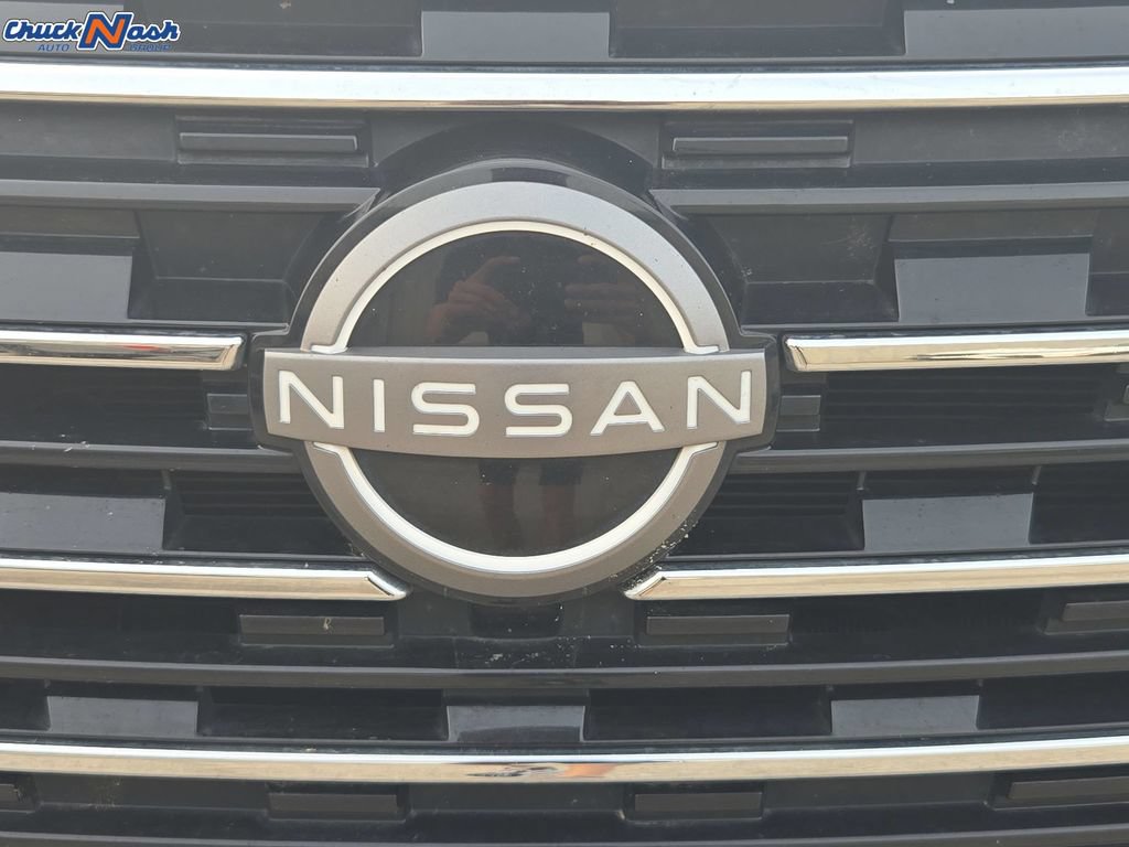 Used 2025 Nissan Rogue SV AWD/4WD image 6