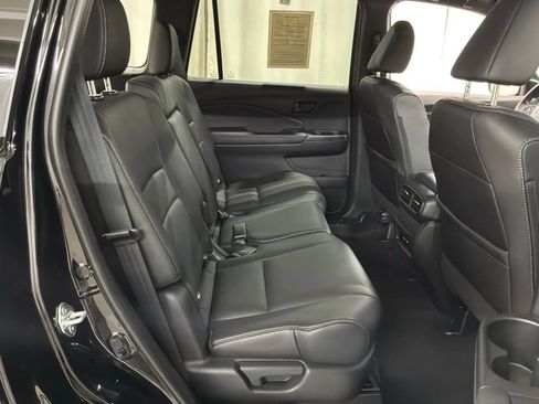 Used 2025 Honda Passport EX-L image 29