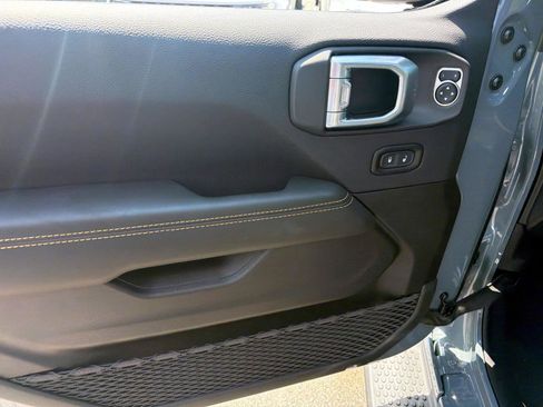 New 2026 Jeep Wrangler Unlimited Sahara AWD/4WD image 10