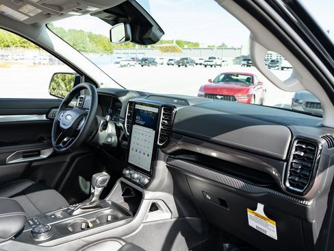 New 2025 Ford Ranger Lariat w/ FX4 Off-Road Package AWD/4WD image 21