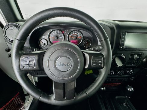 Used 2017 Jeep Wrangler Unlimited Rubicon w/ Quick Order Package 24Z Recon image 11