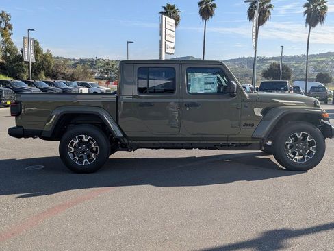 New 2026 Jeep Gladiator Mojave AWD/4WD image 7