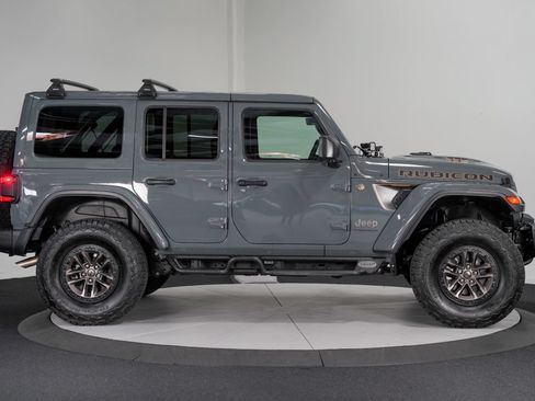 Used 2025 Jeep Wrangler Unlimited Rubicon 392 AWD/4WD image 9