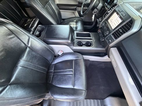 Used 2019 Ford F150 XLT w/ Equipment Group 302A Luxury AWD/4WD image 13