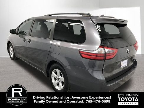 Used 2020 Toyota Sienna LE FWD image 4