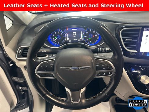 Used 2021 Chrysler Pacifica Touring-L image 14