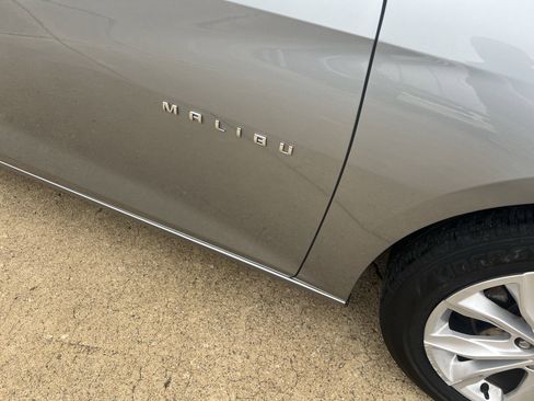 Used 2024 Chevrolet Malibu LT image 3