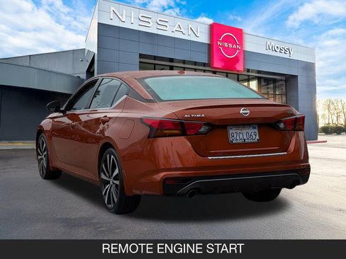 Certified 2021 Nissan Altima 2.5 SR w/ SR Premium Package image 7